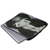 Sad Cherub Angel Print Laptopschutzhülle (Vorne Knopf)