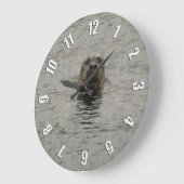 Sad Harbour Siegel in der Rain Wildlife Art Große Wanduhr (Winkel)
