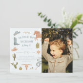 Saddup Cowboy Boy Geburtstagsparty Foto Einladung (Stehend Vorderseite)