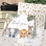 Safari Baby Animals Wild One Baby Boy Shower Dankeskarte<br><div class="desc">Die Einführung von Pixels iDesigns "Safari Baby Animals Baby Boy Shower Dankeschön Card" ist die perfekte Möglichkeit, nach einer unvergesslichen Babydusche Ihre Dankbarkeit zum Ausdruck zu bringen. Diese Karte mit einem charmanten Thema "Wild One Safari Animals" ist 4 x 5, 6 Zoll gefaltet und enthält hübsche Aquarellbilder einer Giraffe, eines...</div>