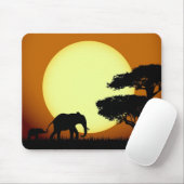 Safari-Elefanten bei Sonnenuntergang Mousepad (Mit Mouse)