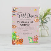 Safari Wild ein einfaches Niedliches First Geburts Einladung (Stehend Vorderseite)