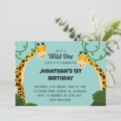 Safari Wild one Giraffe Simple First Birthday Baby Einladung (Stehend Vorderseite)