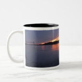 Sagamor Brücke über den Cape Cod Kanal, 2 Zweifarbige Tasse (Links)