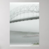 Sagamore Brücke in Nebel Poster (Vorne)