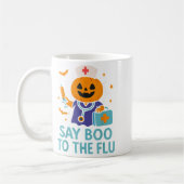 Sage Boo zu einem grippeähnlichen Halloween-Impfkü Kaffeetasse (Links)