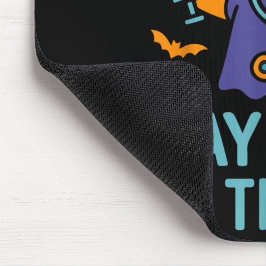 Sage Boo zu einem grippeähnlichen Halloween-Impfkü Mousepad (Ecke)