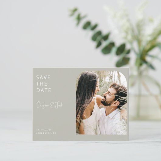 Sage Foto Moderne Arch Wedding Save the Date Postkarte (Stehend Vorderseite)