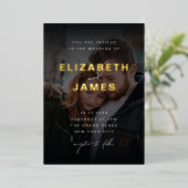 Sage & Gold Moderne Minimalistische Rustikale Hoch Folieneinladung (Stehend vorne)