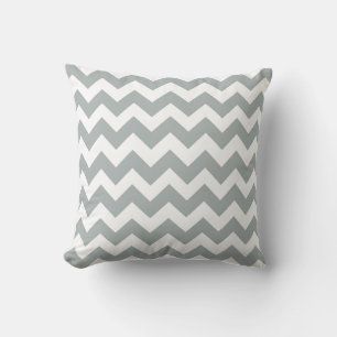 Sage Grau und Weiß Chevron Zickzack Kissen