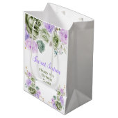 Sage Green and Purple Floral Sweet Sixteen Mittlere Geschenktüte (Vorderseite Schrägansicht)