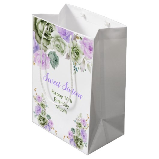 Sage Green and Purple Floral Sweet Sixteen Mittlere Geschenktüte (Rückseite Schrägansicht)