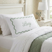 Sage Green and White Wavy Scallop Frame Monogram Kissenbezug