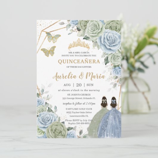 Sage Green Baby Blue Floral Twins Gold Quinceañera Einladung (Stehend Vorderseite)