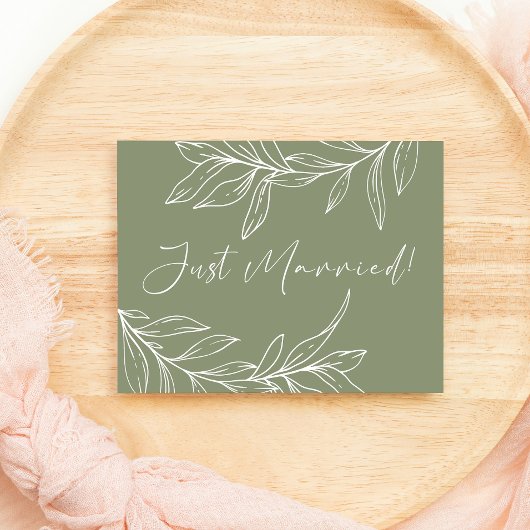 Sage Green Boho Blume Wedding Just Married