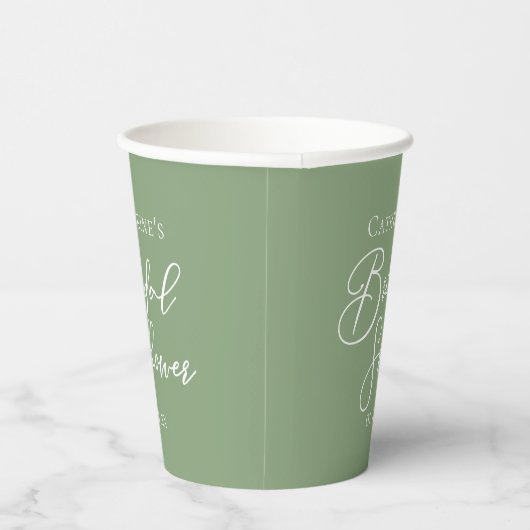 Sage Green Bridal Shower Personalized White Script Pappbecher (Rechts)