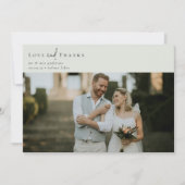 Sage Green Calligraphy Script Foto Wedding Dankeskarte (Vorderseite)
