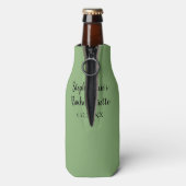 Sage Green Classy Wedding Bachelorette Gefallen Ge Flaschenkühler (Flasche Rückseite)