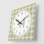 Sage Green Country Plaid Pattern Monogram Quadratische Wanduhr (Winkel)