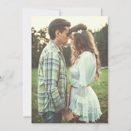 Sage Green Couple Foto Verlobung Ankündigung (Rückseite)