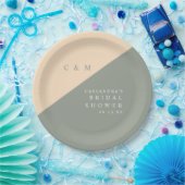 Sage Green Cream Elegantes Monogram Brautparty Pappteller (Party)