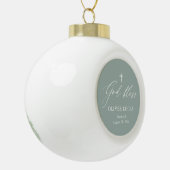 Sage Green Cross Boy Taufe Keramik Ball Ornament (Links)