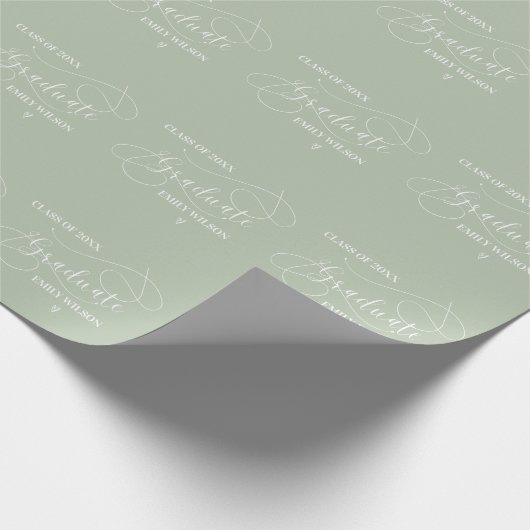 Sage Green Elegant Script Class of 2025 Abschluss Geschenkpapier (Ecke)