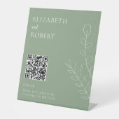 Sage Green Elegant Wedding Foto Share QR Code Sockelschild (Vorderseite)