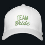 Sage Green Erstellen Sie Ihren eigenen Bridesmaid- Bestickte Baseballkappe<br><div class="desc">Team Bride! Personalisiertes Brautjunggeschenk. Niedliches Geschenk für eine Brautjungfrau,  in trendigem Weissgrün zu sein - packen Sie es in ihre Vorschlagskiste für eine Brautjungfrau: bestickte Baseballkappe mit dem Namen der Brautjungfrau auf der Rückseite und "Teambride" auf der Vorderseite. Passen Sie es mit Ihrem Namen Ihrer Wahl an!</div>