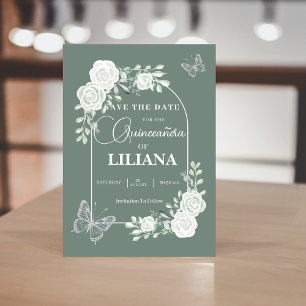 Sage Green Floral Arch und Schmetterlinge Quinceañ Save The Date