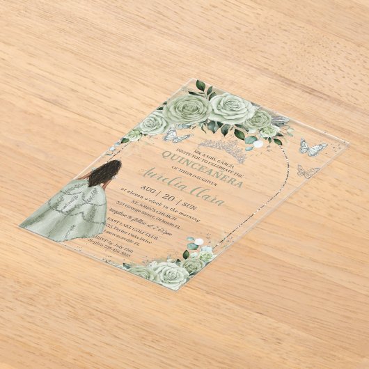 Sage Green Floral Brown Girl Silver Quinceañera Acryleinladungen (Ablage )