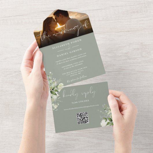 Sage Green Floral Greenery QR Code Hochzeitscodier All In One Einladung (Abreißen)