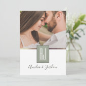 Sage Green Foto Wedding Einladung (Stehend Vorderseite)