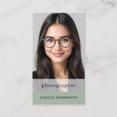 Sage Green Fotograf QR Code Foto Modernes Visitenkarte (Vorderseite)