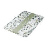 Sage Green French Country Olive Name  Badematte (Schrägansicht)