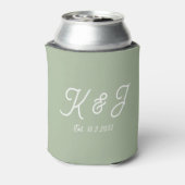 Sage Green Gastgeschenk Hochzeit Mit Monogramm Can Dosenkühler (Kanne Rückseite)