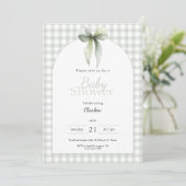 Sage Green Gingham Baby Shower Invitation Einladung (Stehend Vorderseite)