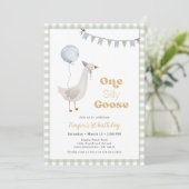 Sage Green Gingham Boy Ein Albernes Gänse Geburtst Einladung (Stehend Vorderseite)