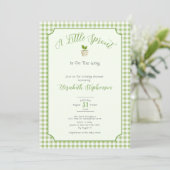 Sage Green Gingham Little Sprout Baby Shower Einladung (Stehend Vorderseite)
