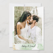 Sage Green Gold Eucalyptus Foto Wedding Einladung (Rückseite)