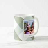 Sage Green & Gold Gingham Kariert Kaffeetasse (VorderseiteRechts)