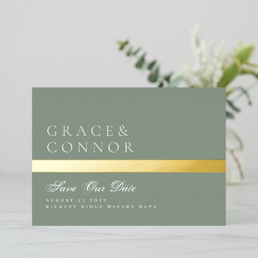 Sage Green GOLD Stripe Foto Save the Date Folieneinladung (Stehend vorne)