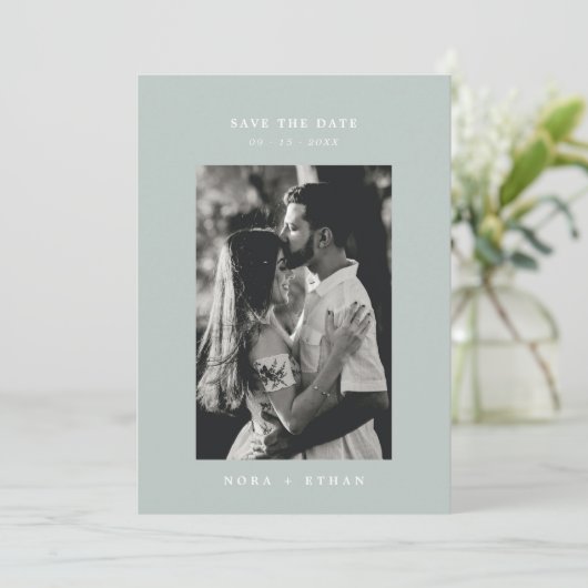 Sage Green Line Art Leaf Monogram Wedding Save The Date (Stehend Vorderseite)