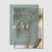 Sage Green Minimalistisch Elegante Save the Date Pergament Einladungen (Versatz (Ehepaar))