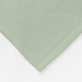 Sage Green Minimalistisch Modern Monogram Elegant Fleecedecke (Ecke)