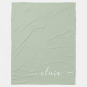 Sage Green Minimalistisch Modern Monogram Elegant Fleecedecke (Vorderseite)
