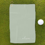 Sage Green Minimalistisch Modern Monogram Elegant Golfhandtuch<br><div class="desc">Mit unserer Sage Green Minimalistisch Modern Monogram Elegant Collection: Erleben Sie Ihre Ästhetik mit ruhiger Eleganz und zeitloser Eleganz. Unsere Kollektion präsentiert minimalistische Designs in einer ruhigen, grünen Weiß, ergänzt durch raffinierte Monogramme, die auf Ihren persönlichen Stil zugeschnitten sind. Von der polierten Schreibwaren bis hin zu vielseitigem Zubehör, jedes Stück...</div>