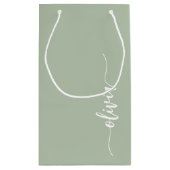 Sage Green Minimalistisch Modern Monogram Elegant Kleine Geschenktüte (Rückseite)