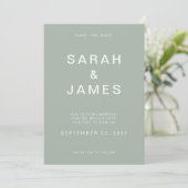 Sage Green Minimalistisch Modern Wedding Save the  Date (Stehend Vorderseite)