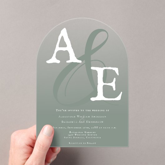 Sage Green Minimalistisch Monogram Wedding Acryleinladungen (Insitu (Handheld))